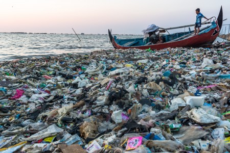 Indonesia Berkomitmen Mengurangi Sampah Plastik Nusantaramaritimenews